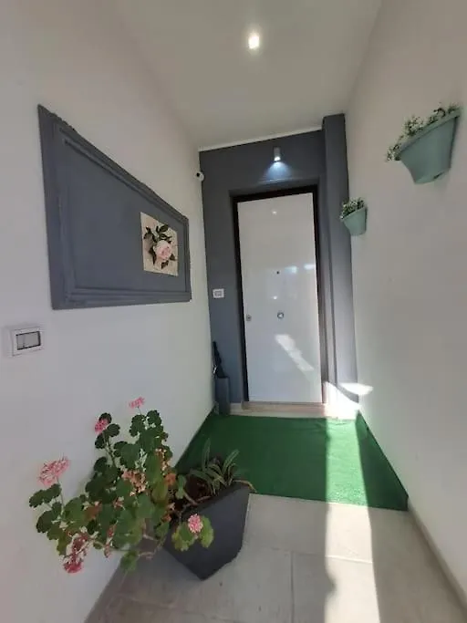 Flower'S House Di Doris Simone Bari Italia